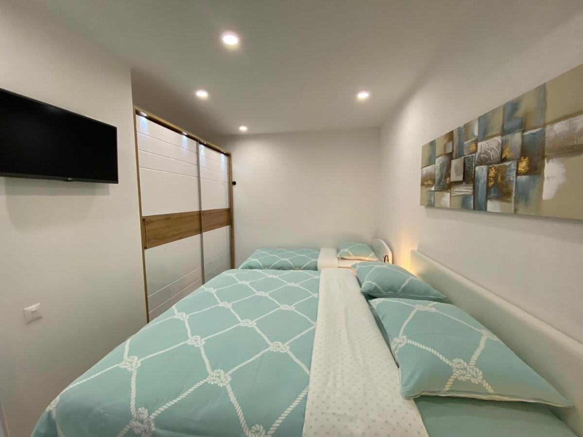 Apartmani Dorijana ヴルサル エクステリア 写真