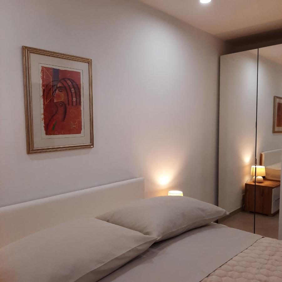 Apartmani Dorijana ヴルサル エクステリア 写真