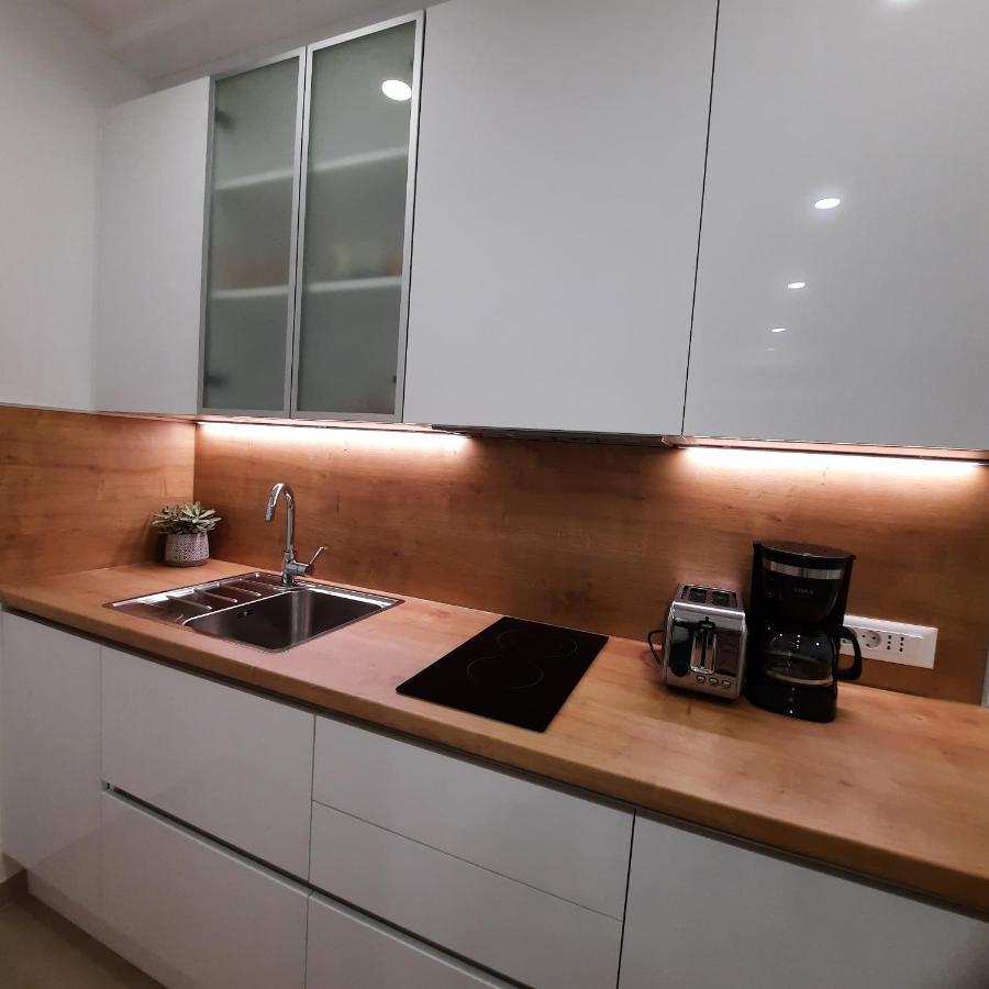 Apartmani Dorijana ヴルサル エクステリア 写真