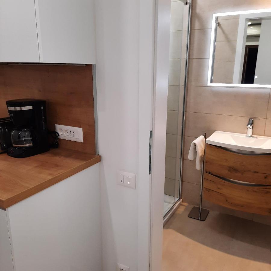 Apartmani Dorijana ヴルサル エクステリア 写真